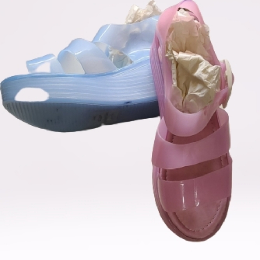 Chemistry Sandals. WS3